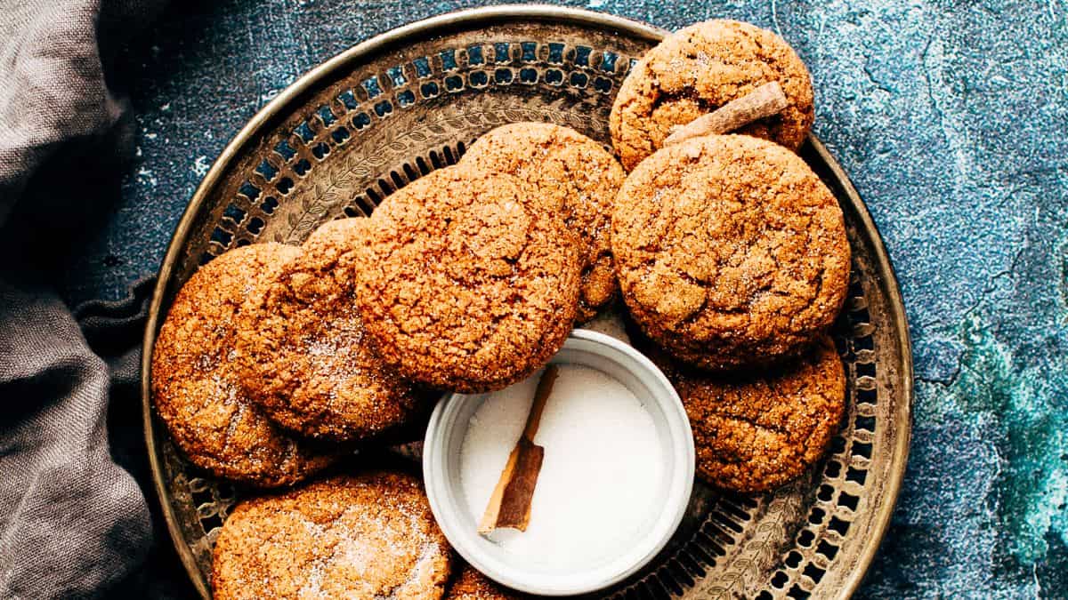 Gingersnaps pomme-cannelle moelleux.