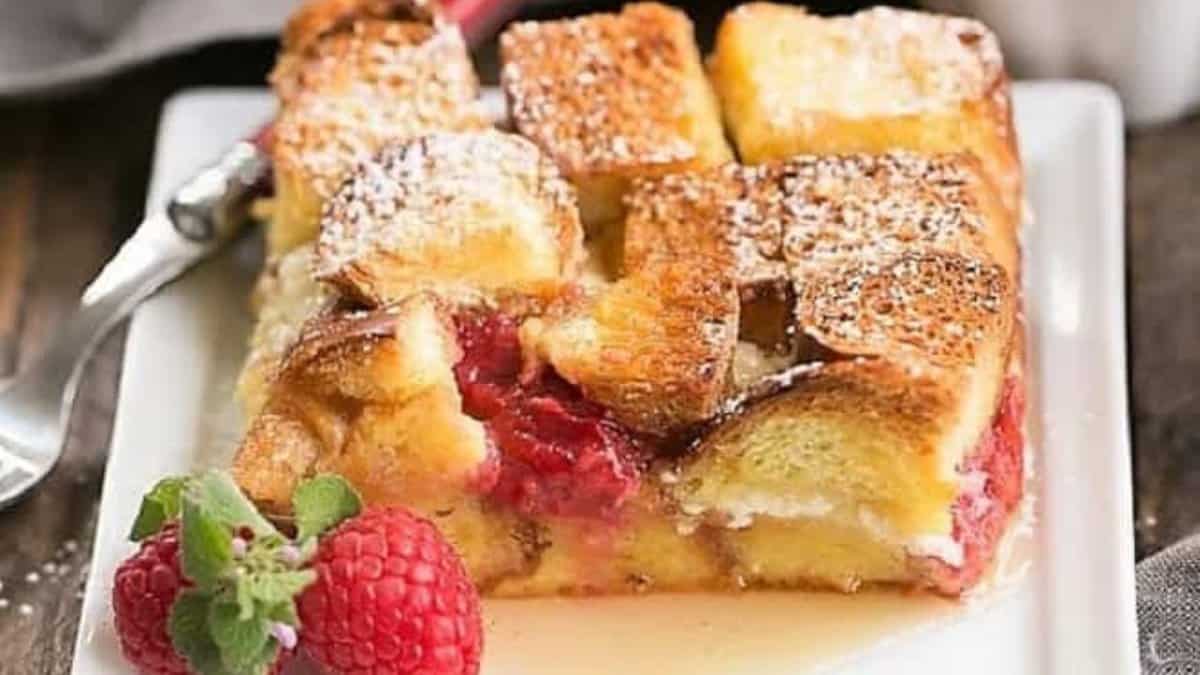 Casserole de Pain Perdu aux Framboises et Mascarpone.