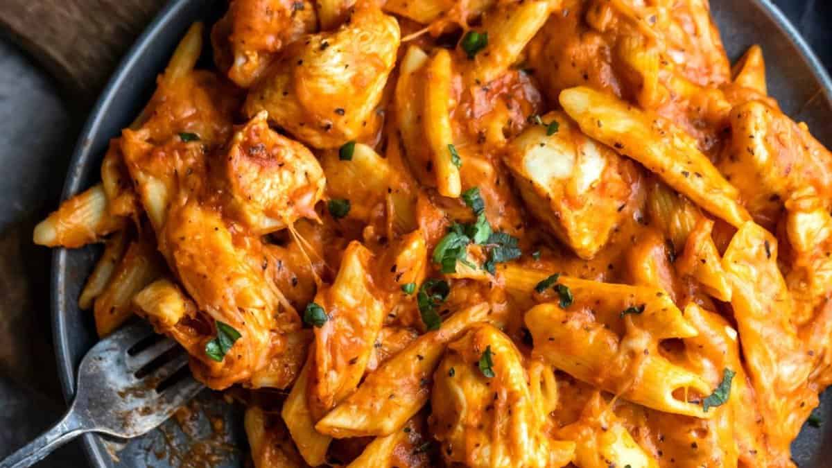 Pâtes au poulet parmesan à l'Instant Pot