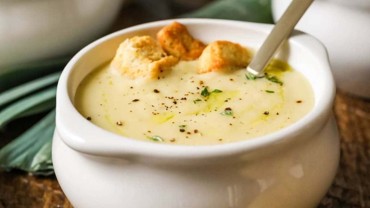 Soupe de pommes de terre et poireaux.