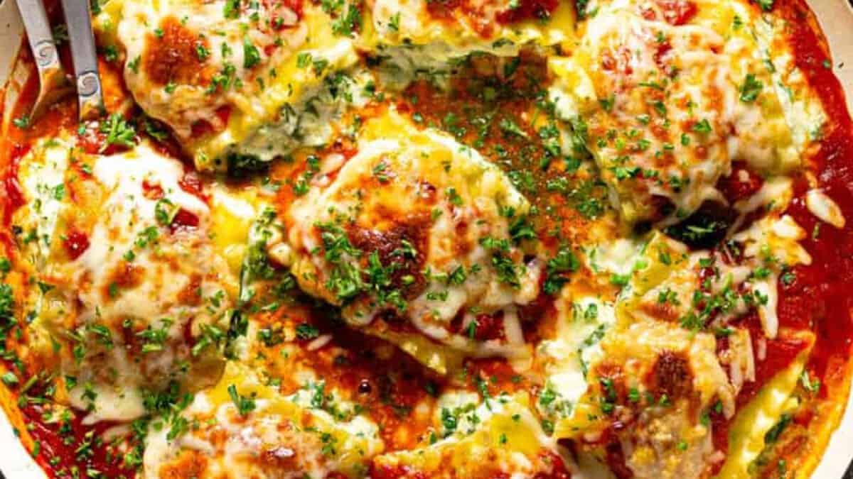 Roulés de lasagne aux épinards.