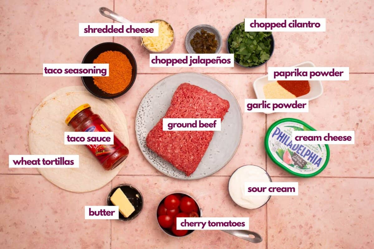 Ingrédients pour la casserole de tacos.