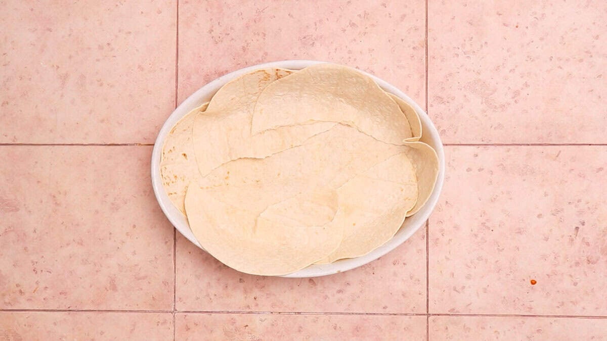 Tortillas dans un plat.