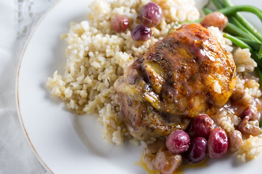 Poulet rôti et raisins.