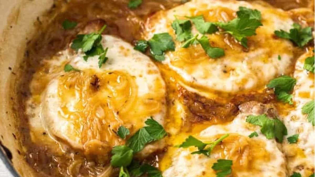 Côtelettes de Porc à l'Oignon Français.
