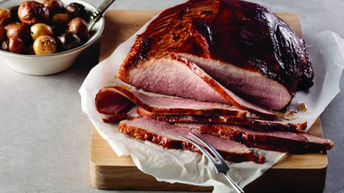 Jambon glacé aux fruits.