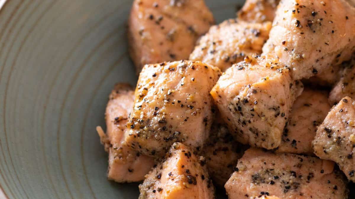 Bouchées de saumon à l'airfryer.
