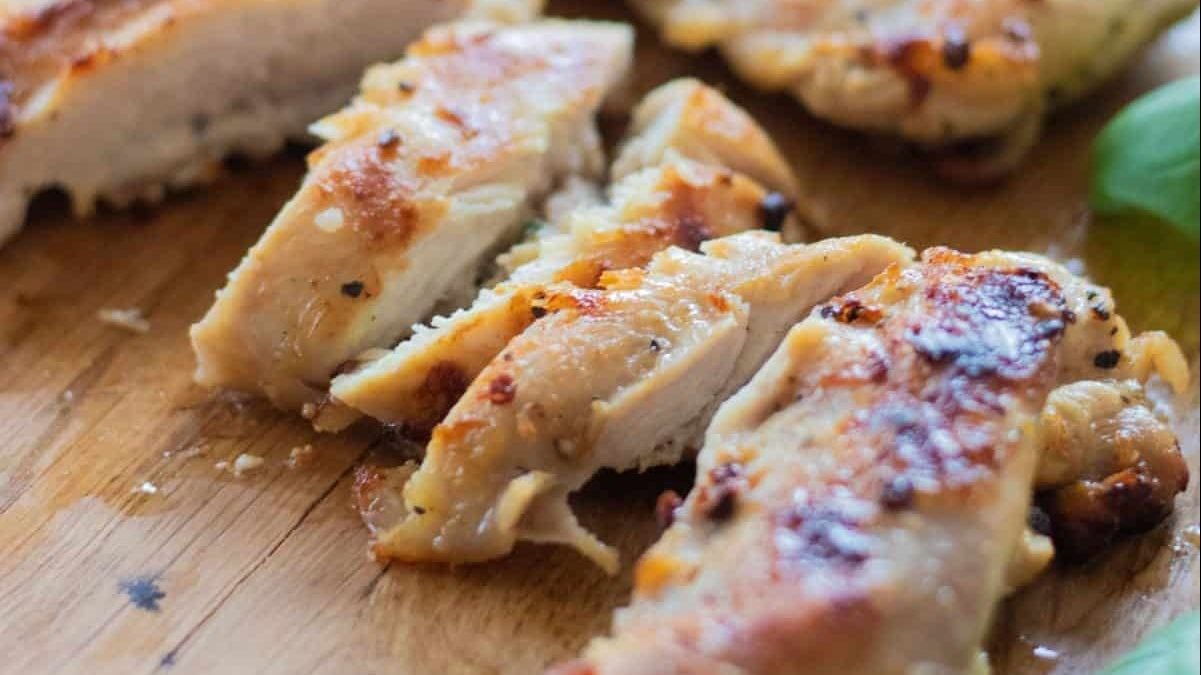 Poulet au citron grillé.