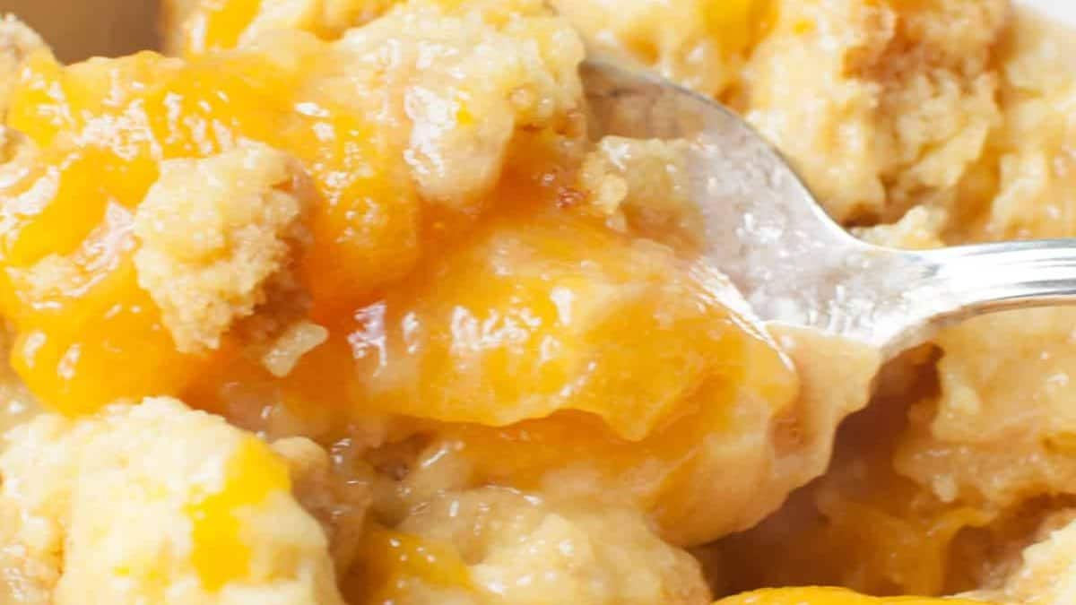 Cobbler aux pêches.