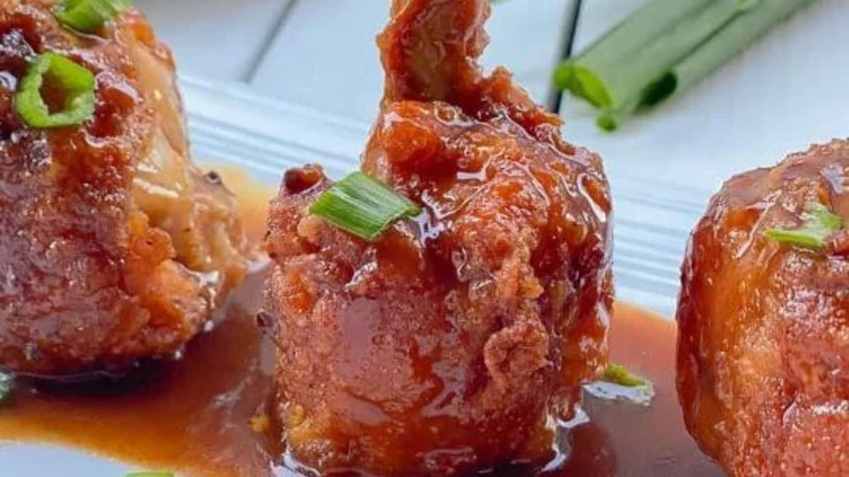 Cuisses de poulet en lollipop.