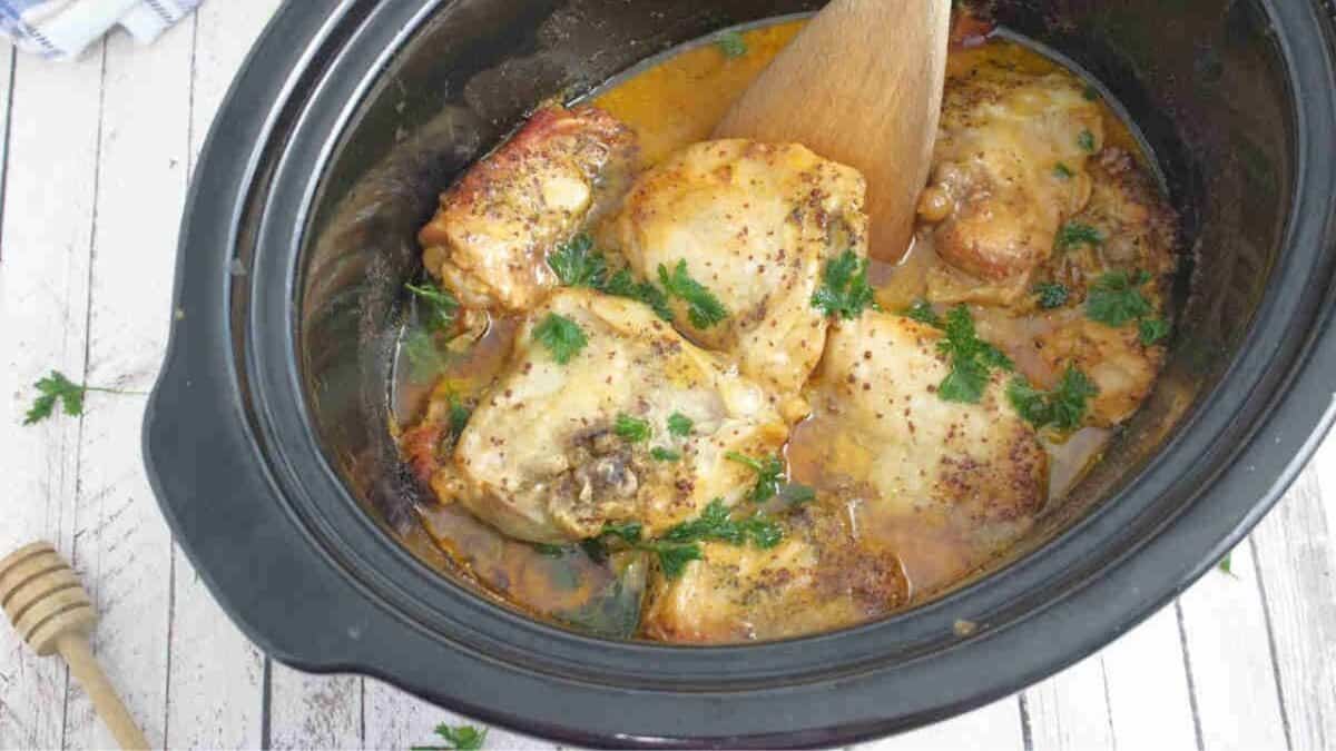 Cuisses de Poulet Miel Moutarde au Crockpot.