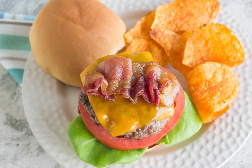 Un cheeseburger sans pain.