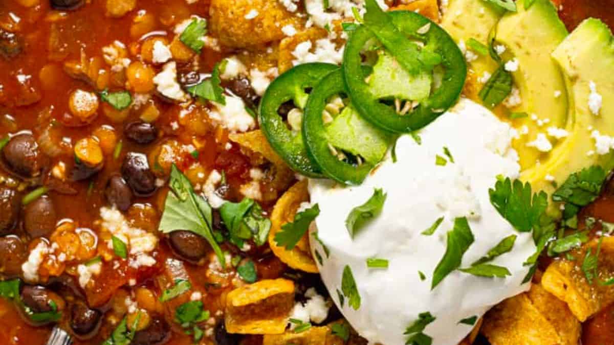 Chili vegan aux haricots noirs.