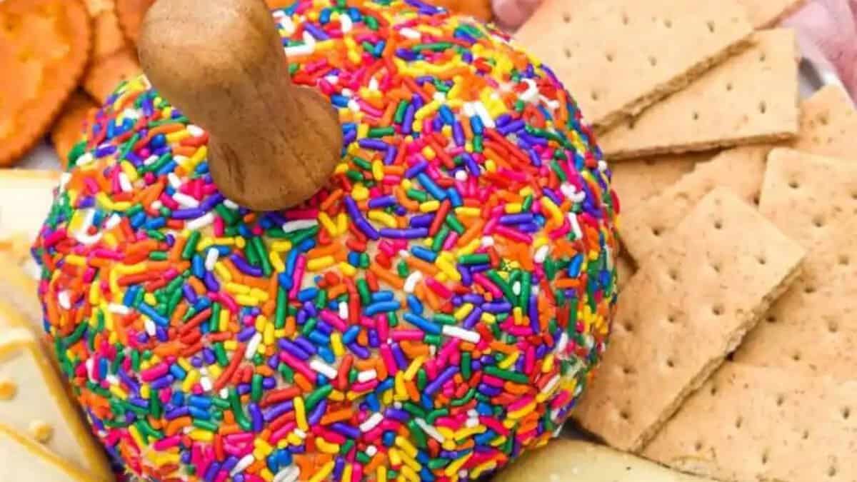 Boule de Fromage à la Pâte à Gâteau.
