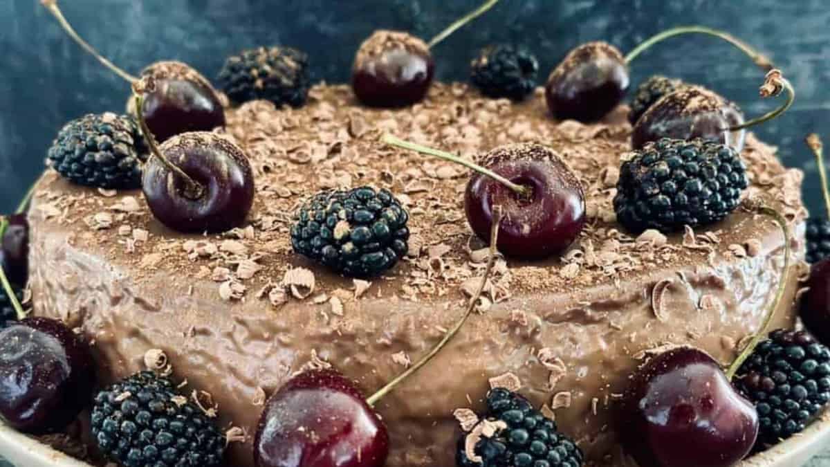 Cheesecake aux Cerises et Mûres.