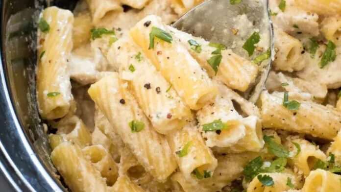 19 Family Friendly Slow Cooker Meals That Are Perfect for Meal Prep