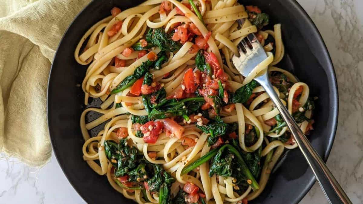 Pâtes aux Épinards et Tomates.