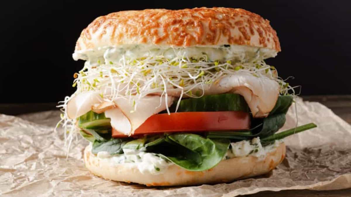 Sandwich au bagel de dinde.