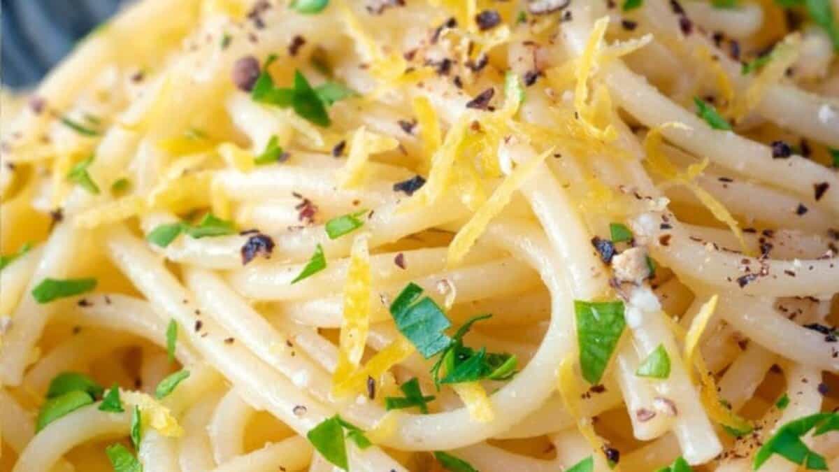 Pâtes à l'ail et au citron.