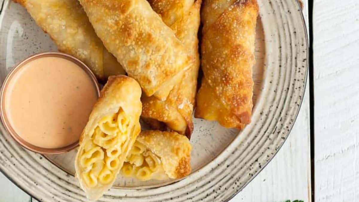 Rouleaux de printemps au macaronis et fromage avec ranch Buffalo