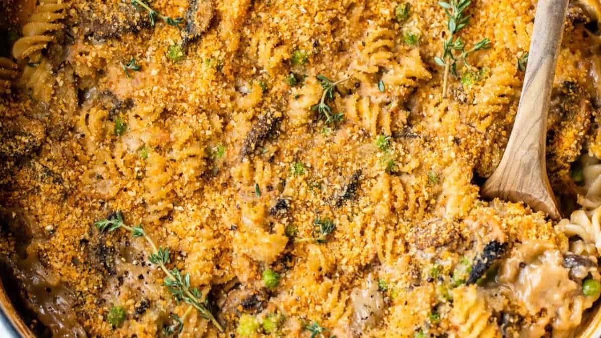 Casserole de nouilles au thon saine.