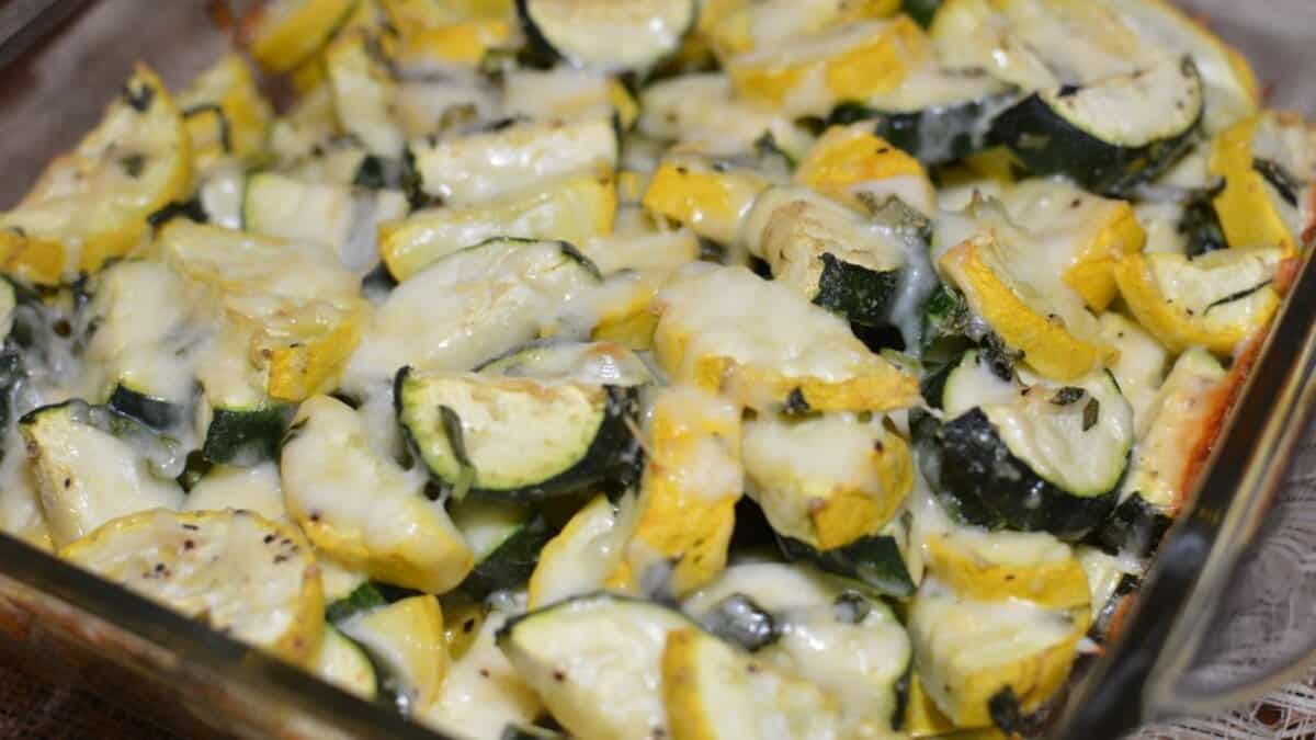 Casserole de courgettes au fromage.