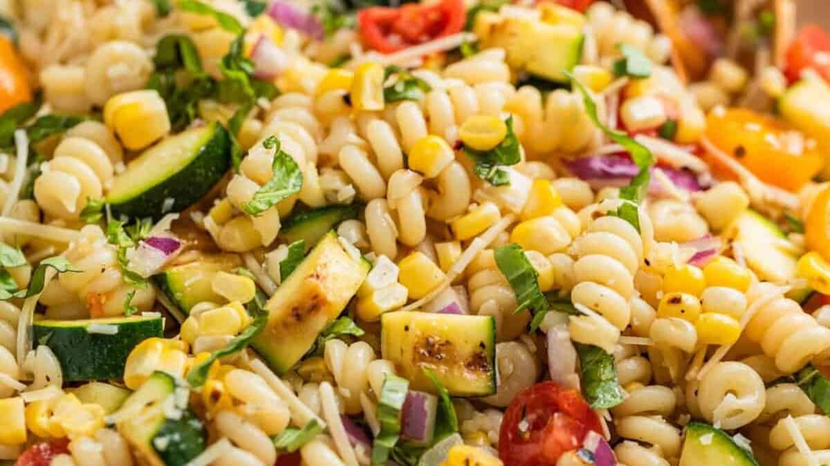 Salade de Pâtes aux Courgettes Grillées.