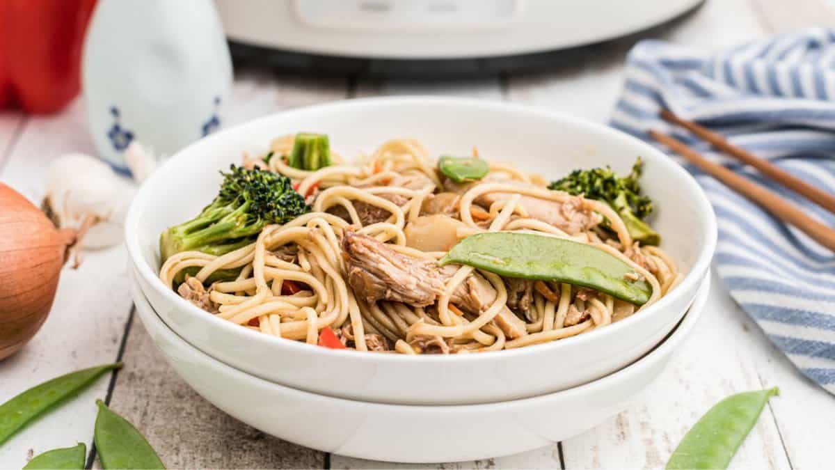 Chow Mein au Poulet en Cocotte.