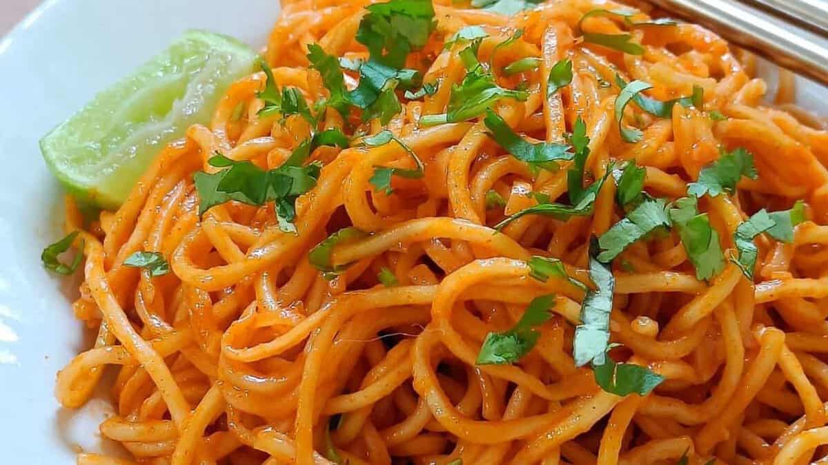 Une portion de pâtes au gochujang et beurre.