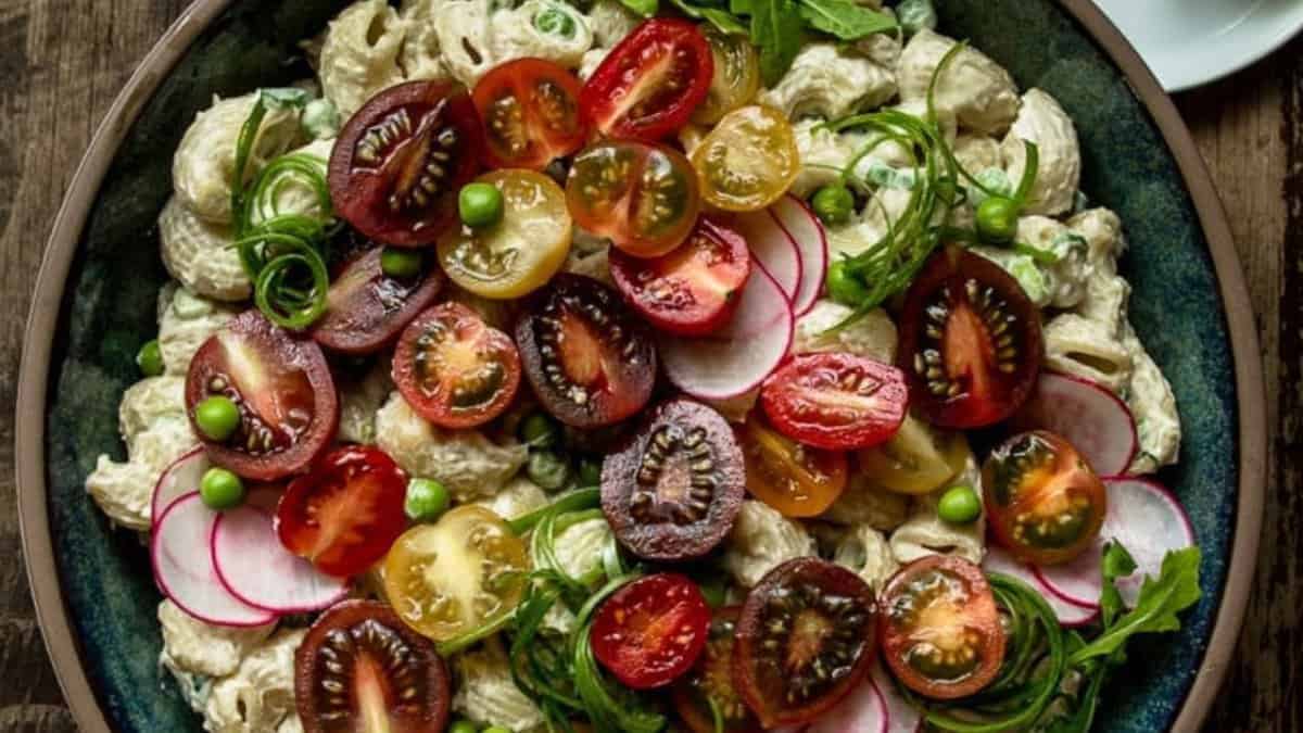 25 Salades d'été irrésistibles pour impressionner vos invités 25 Standout Summer Salads Your Guests Will Rave About