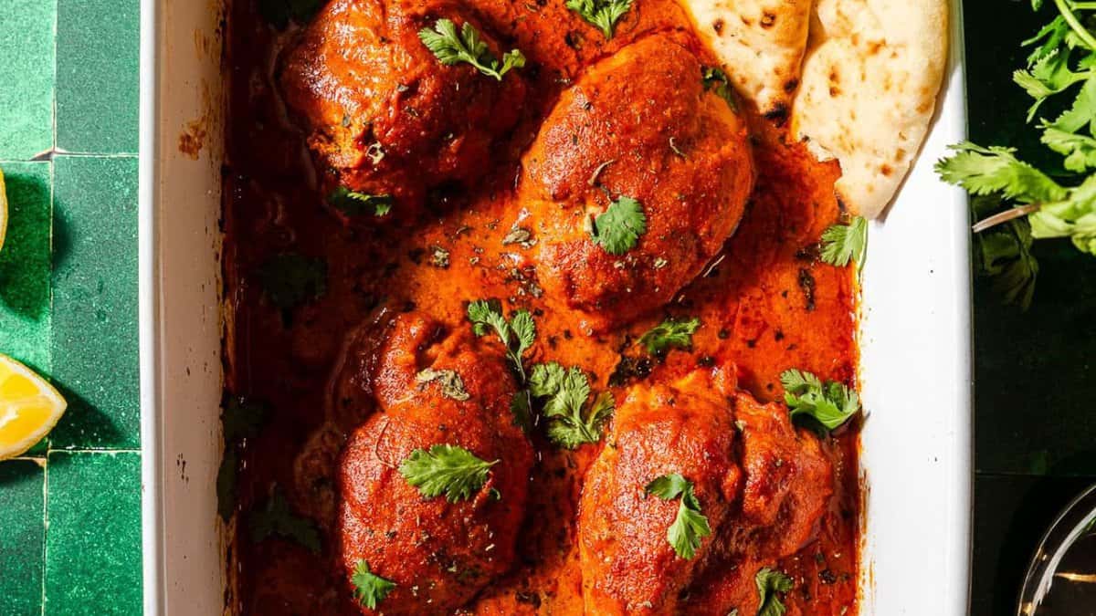 Poulet au beurre cuit au four.