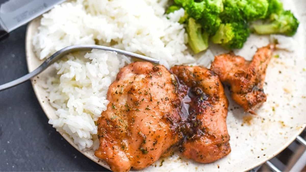 Cuisses de poulet désossées cuites au four.