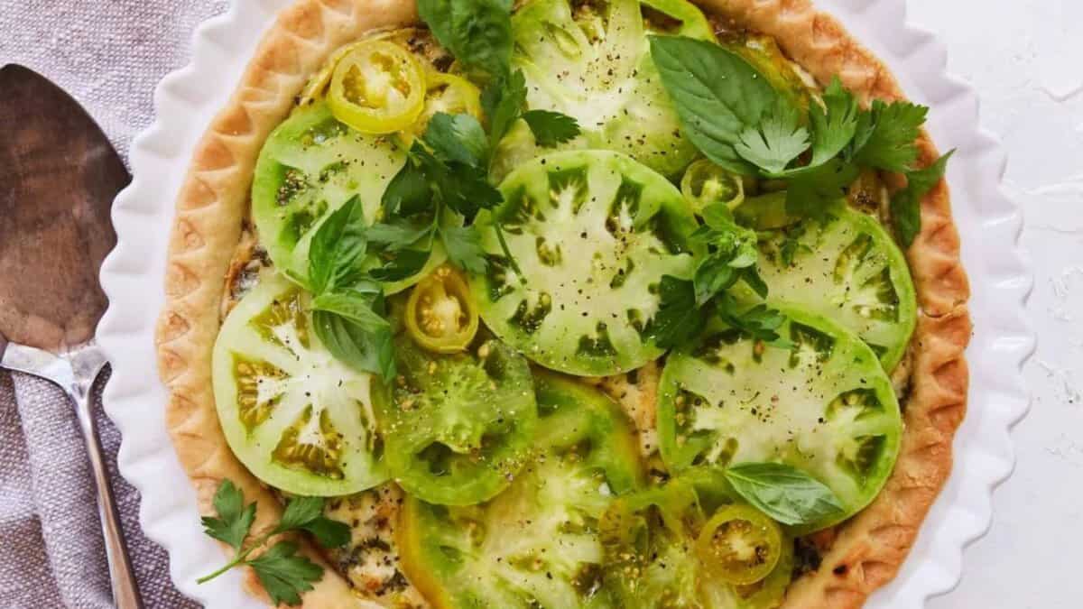 Tourte de Tomates Vertes Savoureuse avec Croûte Maison.