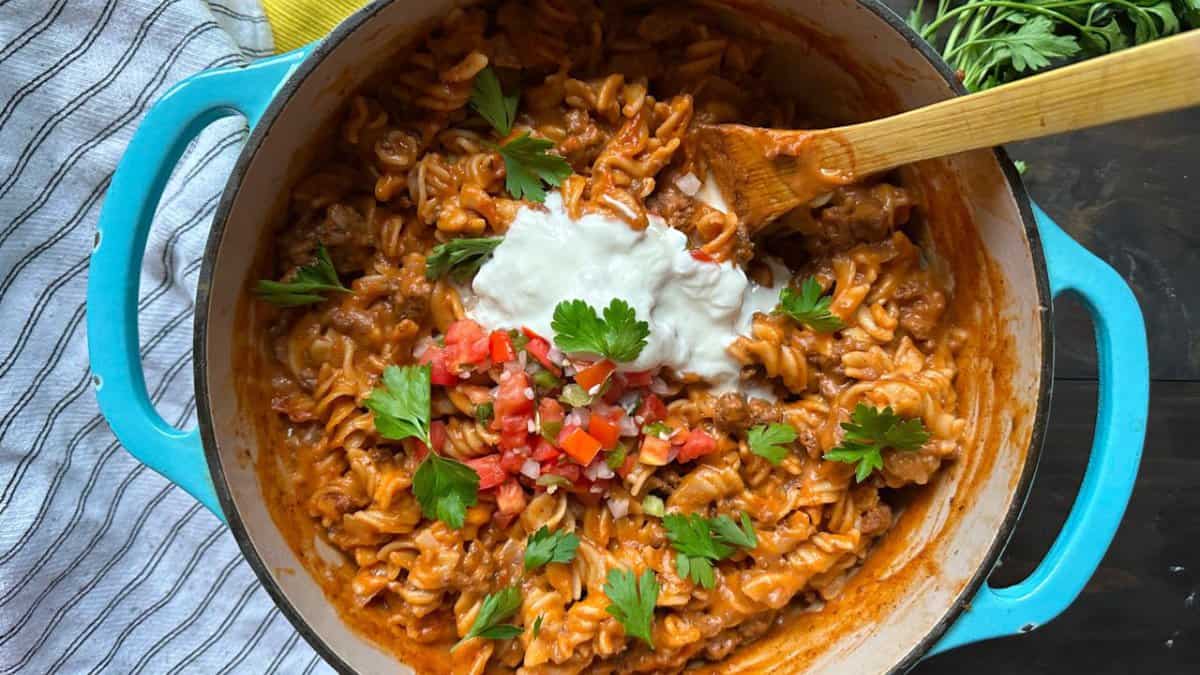 Pâtes taco crémeuses mexicaines.
